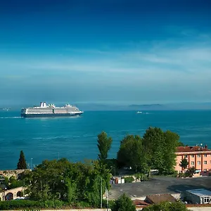 Mytra 3*, Estambul Turquía