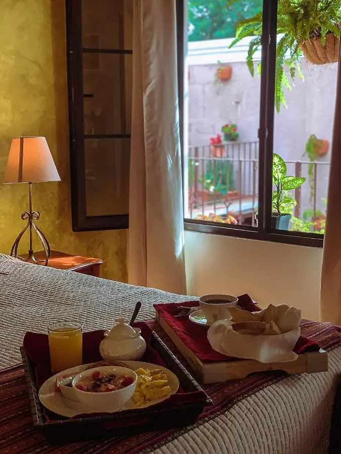 **  Hotel La Galeria Antigua Guatemala